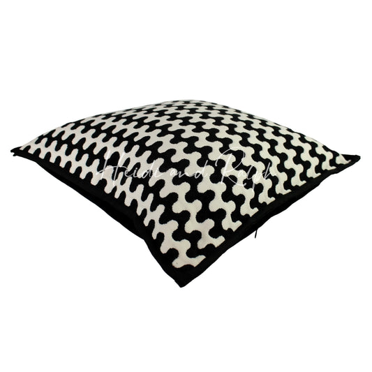 Hartley Wave BW Bantal Sofa (Cushion Cover)