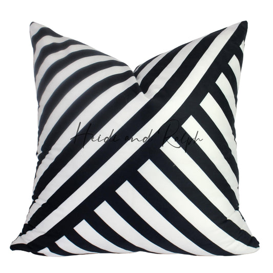 Harper Zebra Bantal Sofa (Cushion Cover)