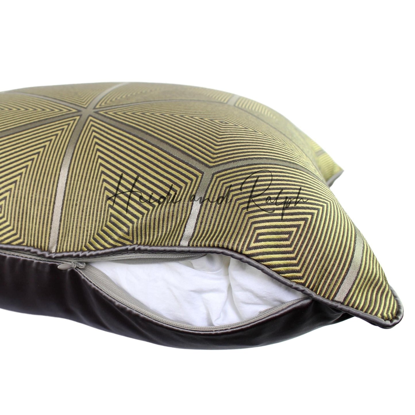 Harlyn Gold Cube Bantal Sofa (Cushion Cover)