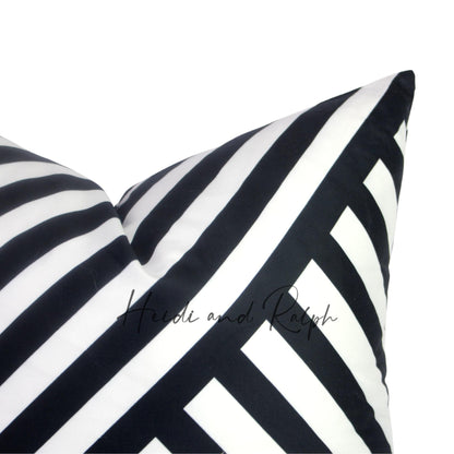 Harper Zebra Bantal Sofa (Cushion Cover)