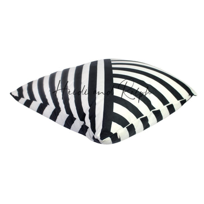 Harper Zebra Bantal Sofa (Cushion Cover)